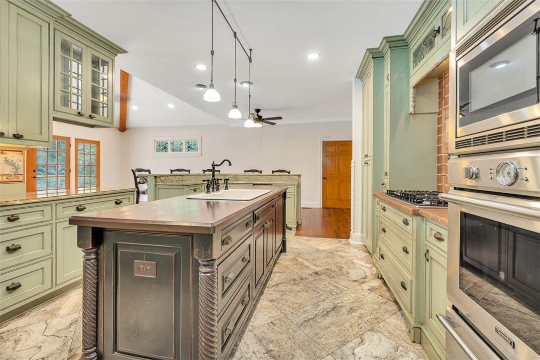 210 Settlers Road St. Simons Island, GA 31522 - Photo 18 of 61