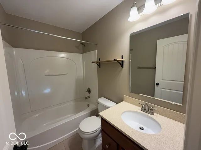 $2,850 | 13052 Whitten Drive North, Fishers, IN 46037