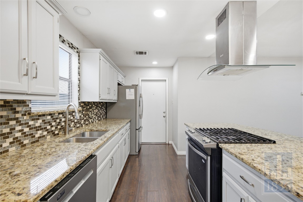 401 Oakridge Pass Cedar Park, TX 78613 - Photo 3 of 24