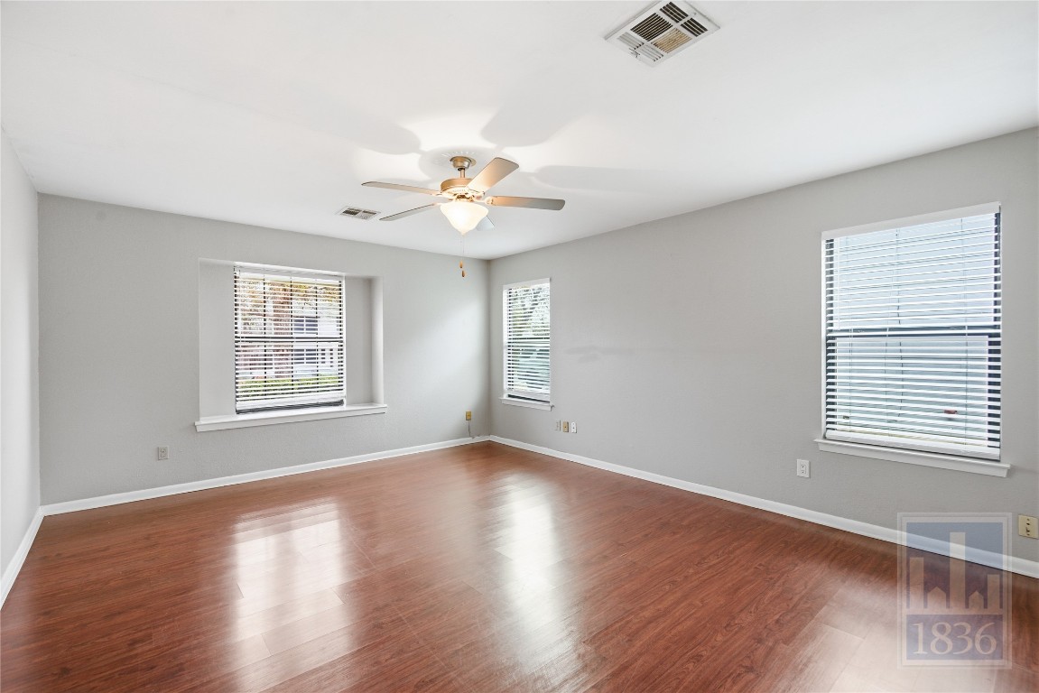 401 Oakridge Pass Cedar Park, TX 78613 - Photo 10 of 24