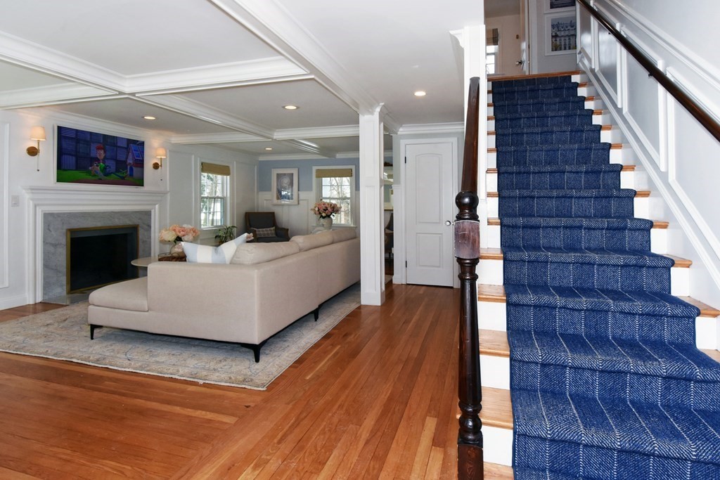 77 Outlook Road Wakefield, MA 01880 - Photo 8 of 41 Gallery Image 8