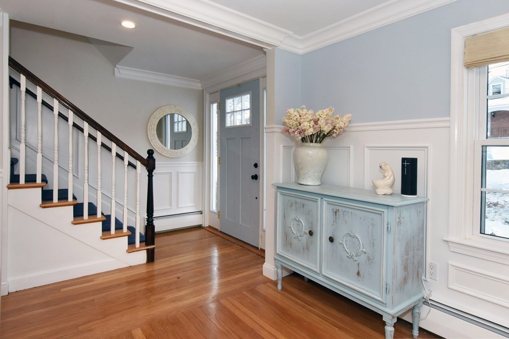 77 Outlook Road Wakefield, MA 01880 - Photo 9 of 41 Gallery Image 9