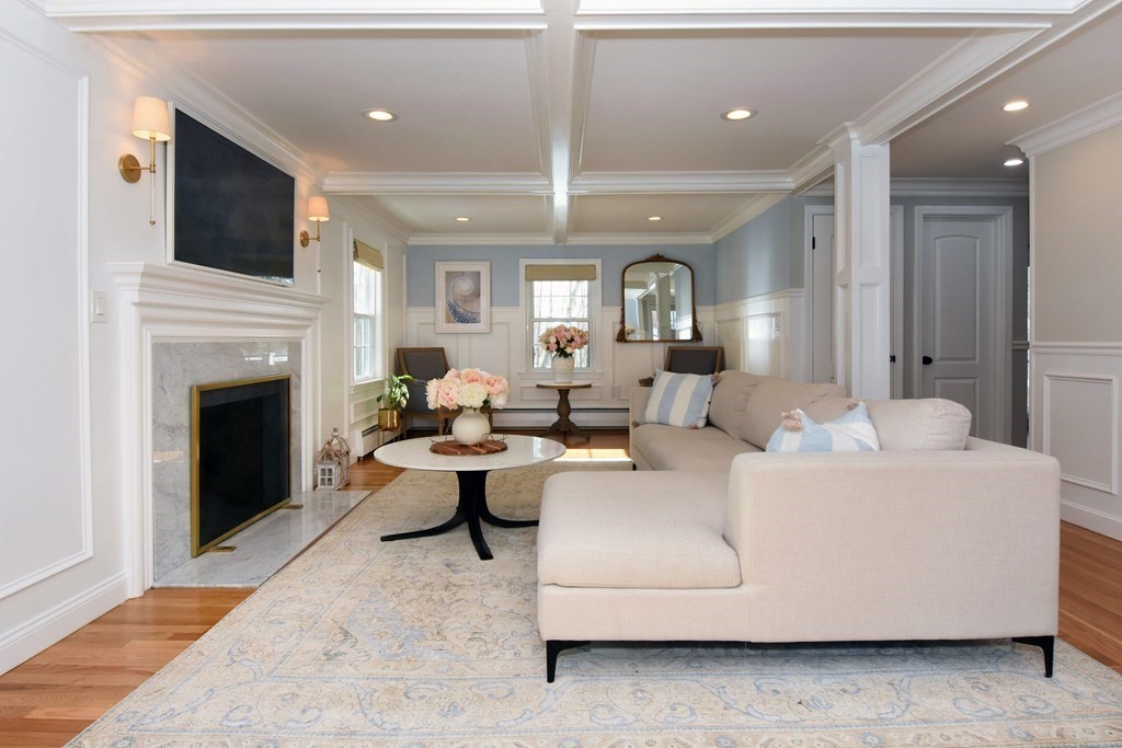 77 Outlook Road Wakefield, MA 01880 - Photo 10 of 41 Gallery Image 10