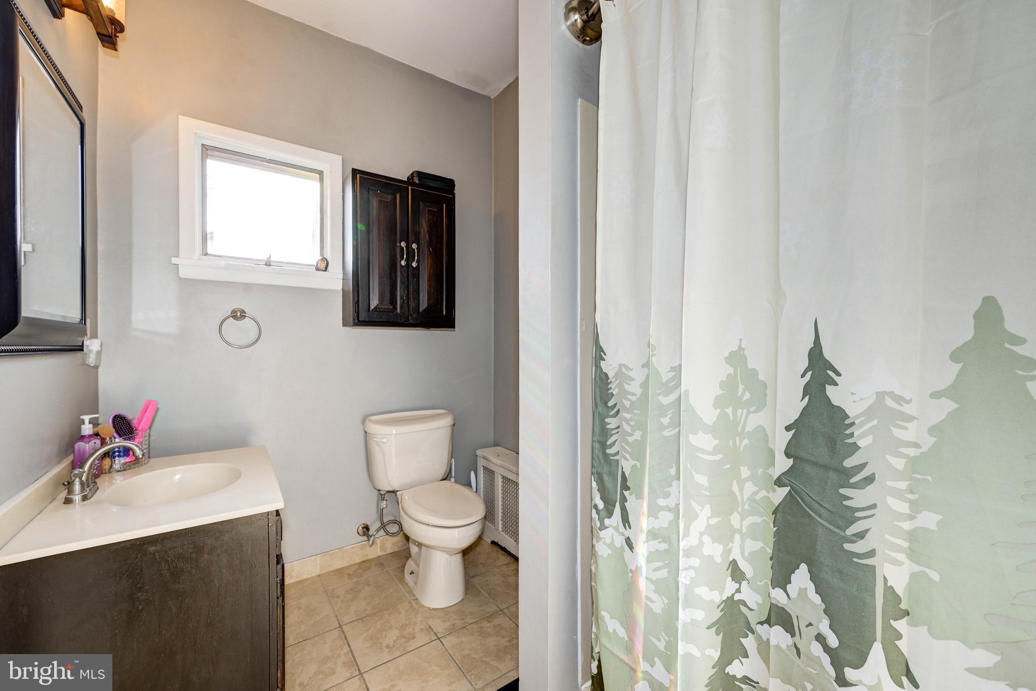 1843 Nottingham Way Trenton, NJ 08619 - Photo 25 of 56