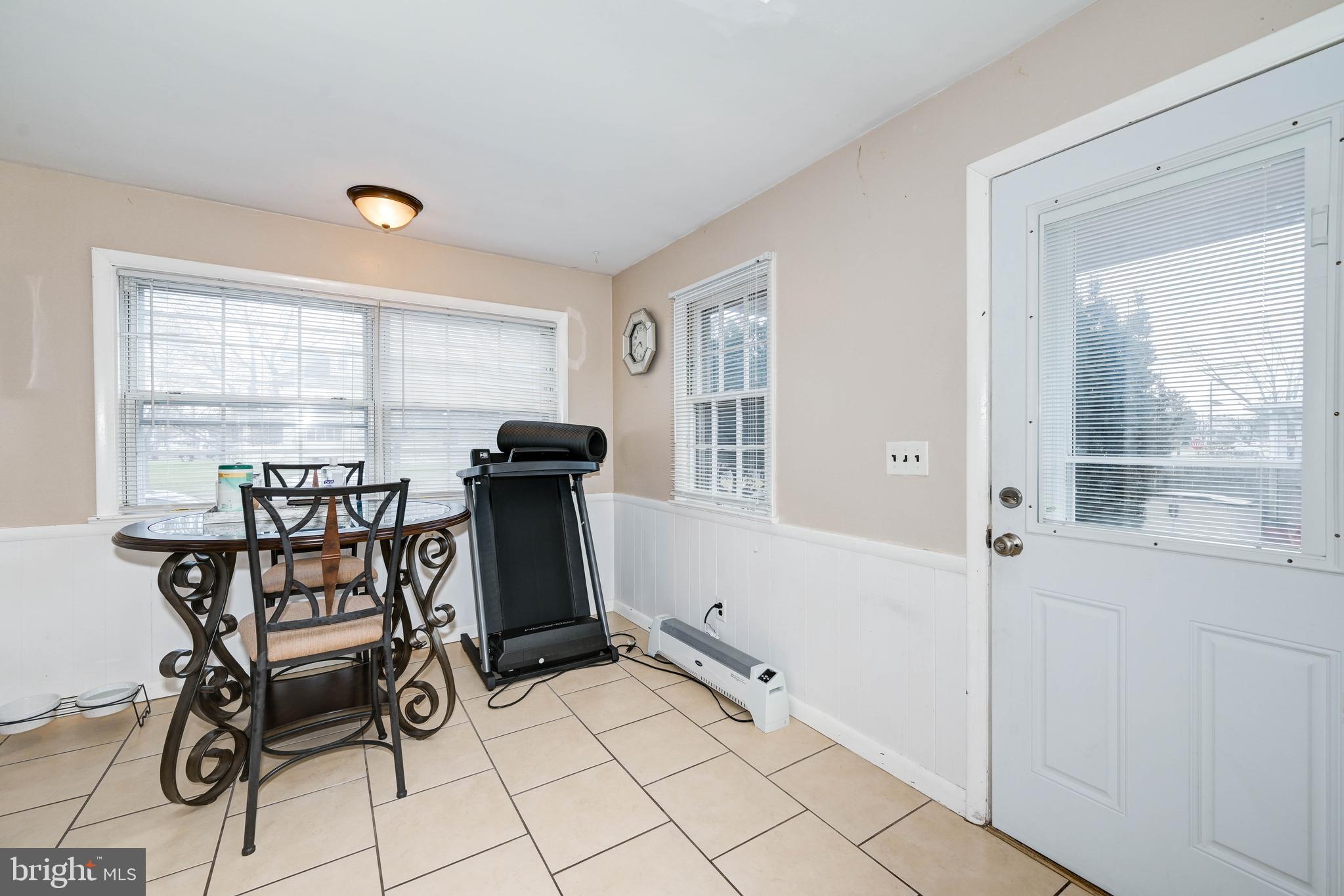 1843 Nottingham Way Trenton, NJ 08619 - Photo 32 of 56