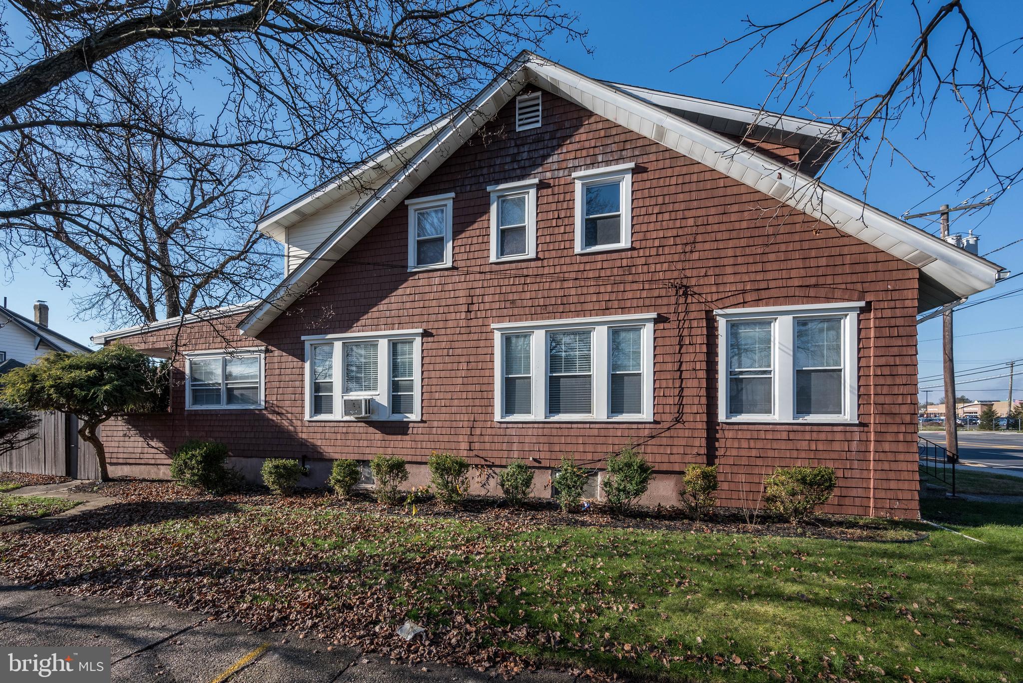 1843 Nottingham Way Trenton, NJ 08619 - Photo 4 of 56