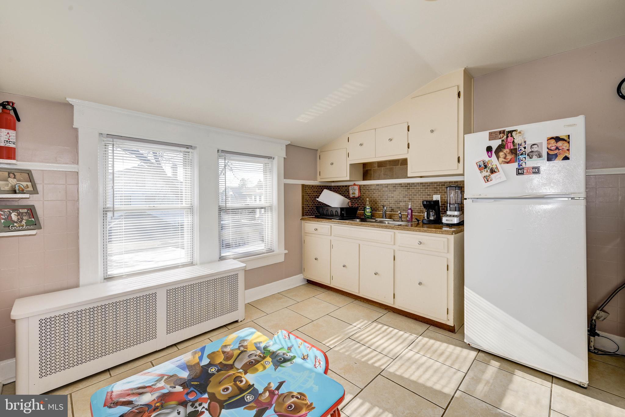 1843 Nottingham Way Trenton, NJ 08619 - Photo 46 of 56