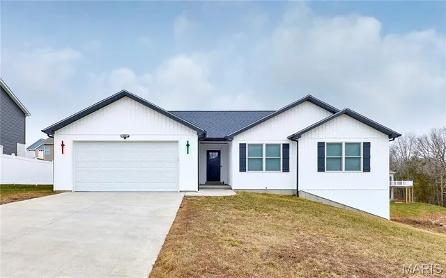 $320,000 | 301 Park Pl Drive, Union, MO 63084