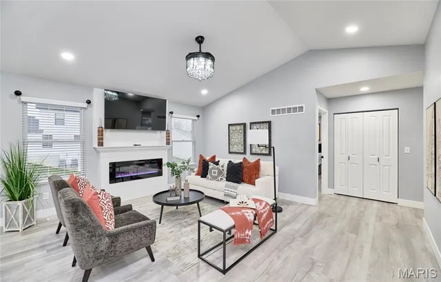 $320,000 | 301 Park Pl Drive, Union, MO 63084