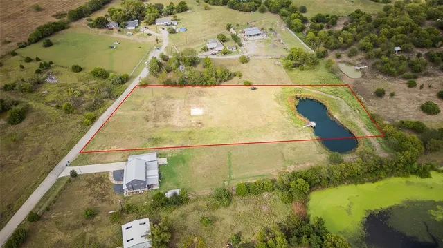 $230,000 | 261 Coffee Road, Palmer, TX 75152