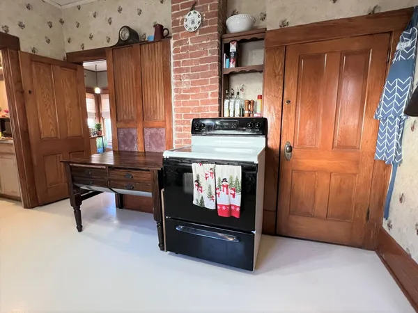 $150,000 | 316 West 9th Avenue, Winfield, KS 67156