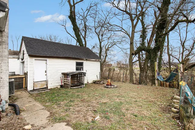 $197,000 | 414 Manchester Street, Aurora, IN 47001