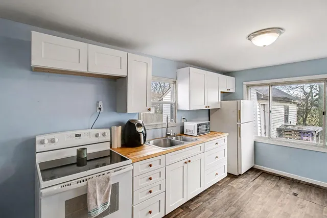 $197,000 | 414 Manchester Street, Aurora, IN 47001