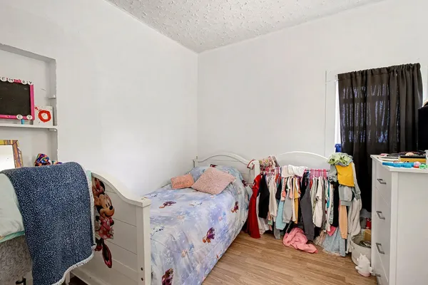 $189,900 | 414 Manchester Street, Aurora, IN 47001