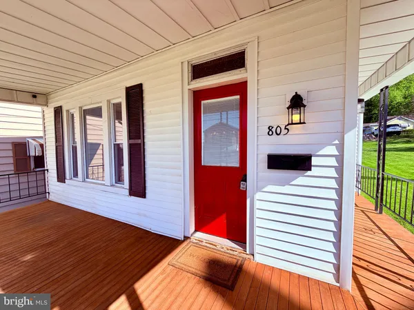 $229,900 | 805 East Grand Avenue, Tower City, PA 17980