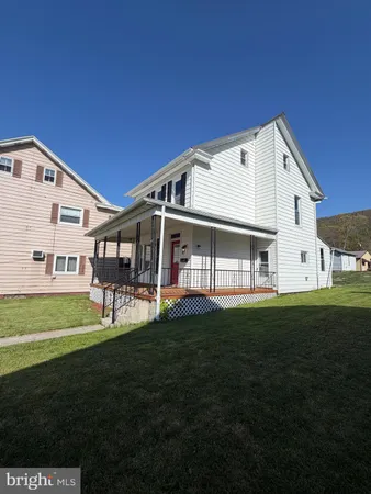 $229,900 | 805 East Grand Avenue, Tower City, PA 17980
