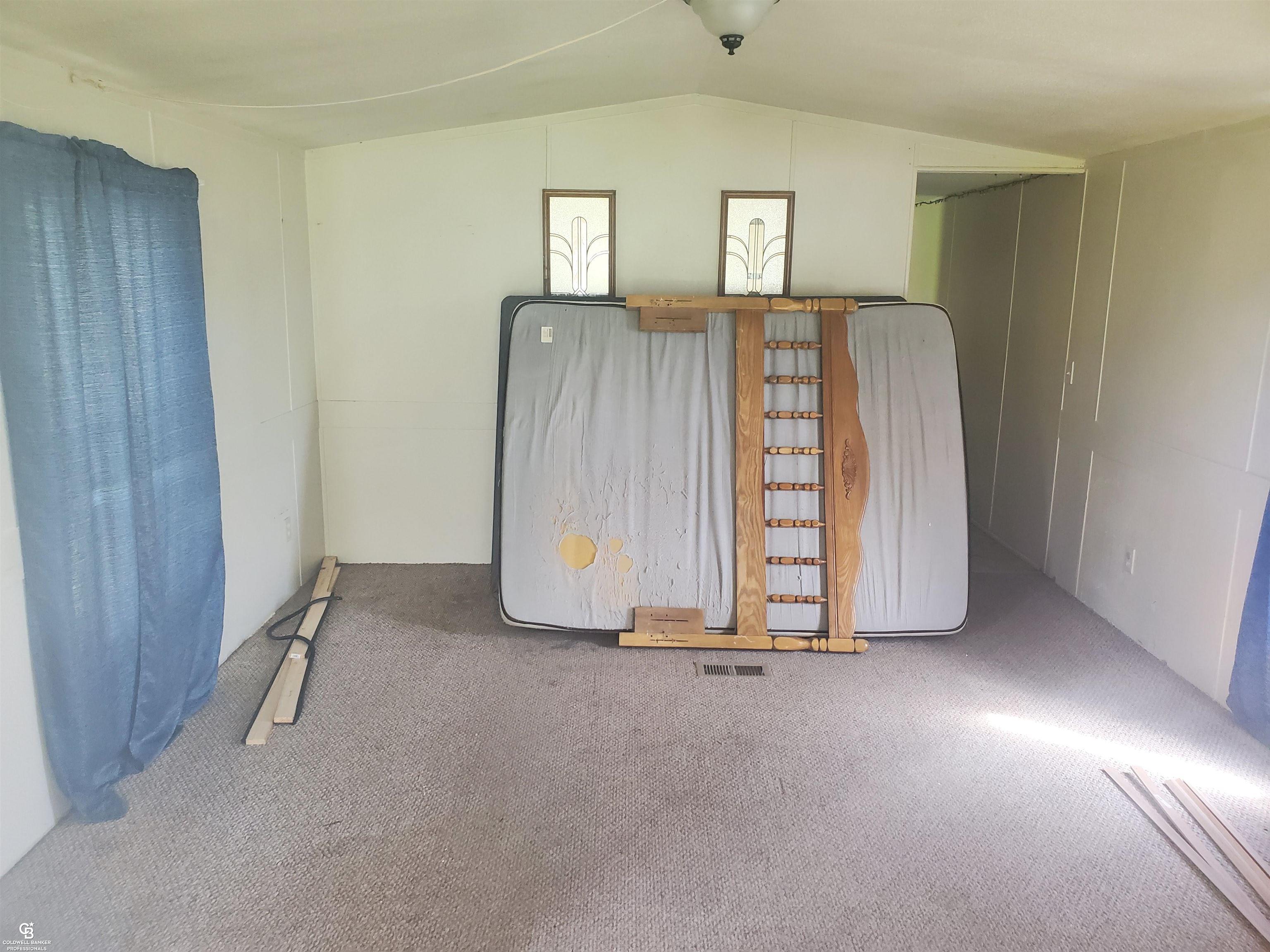 8222 Jorden Road Yale, MI 48097 - Photo 7 of 14