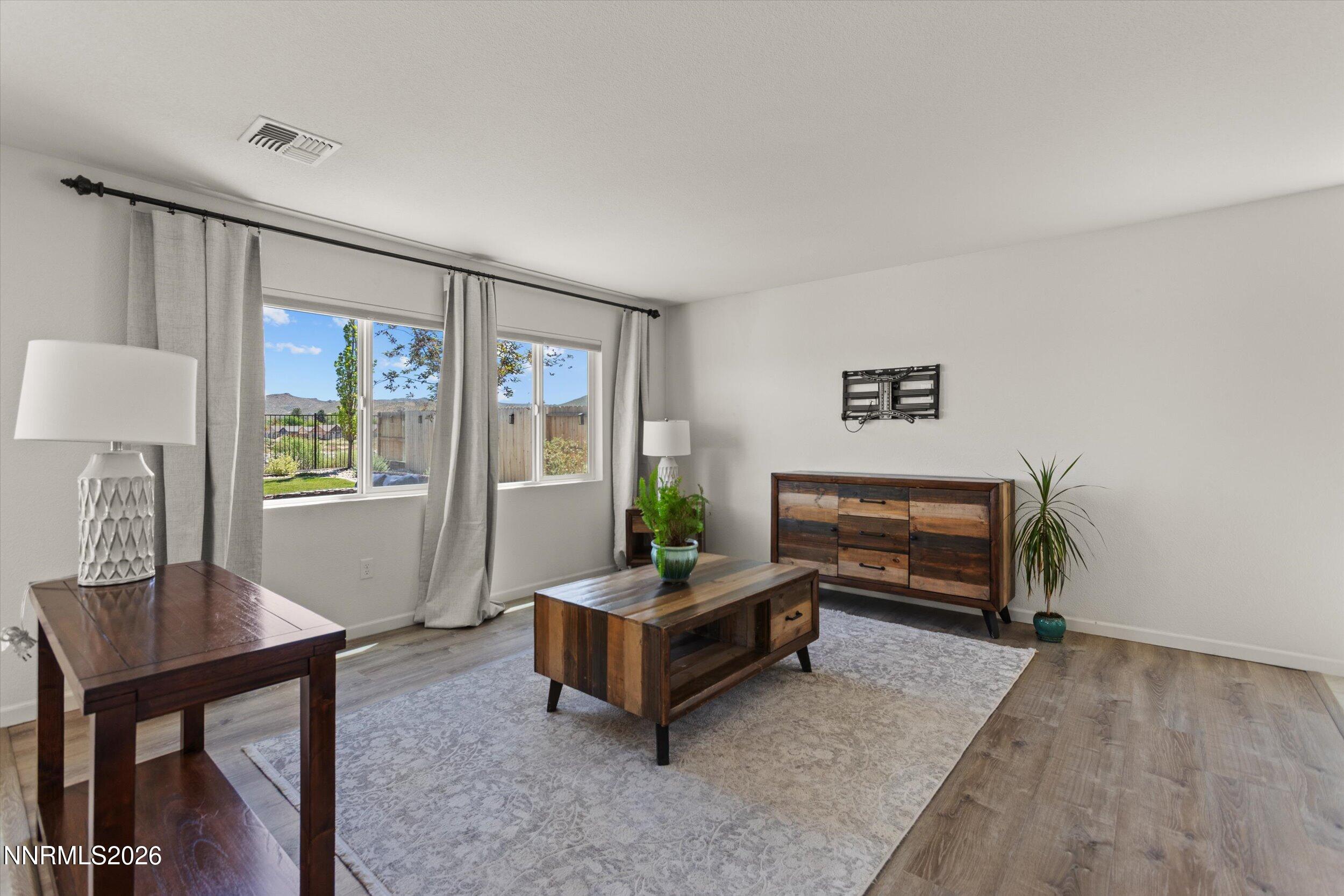 638 Coyote Bluff Reno, NV 89506 - Photo 5 of 38 06-0Y7A8920