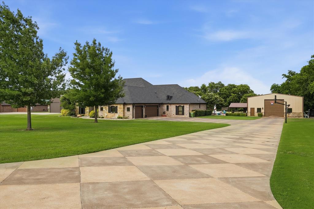 7000 Hunnington Drive Sanger, TX 76266 - Photo 1 of 33