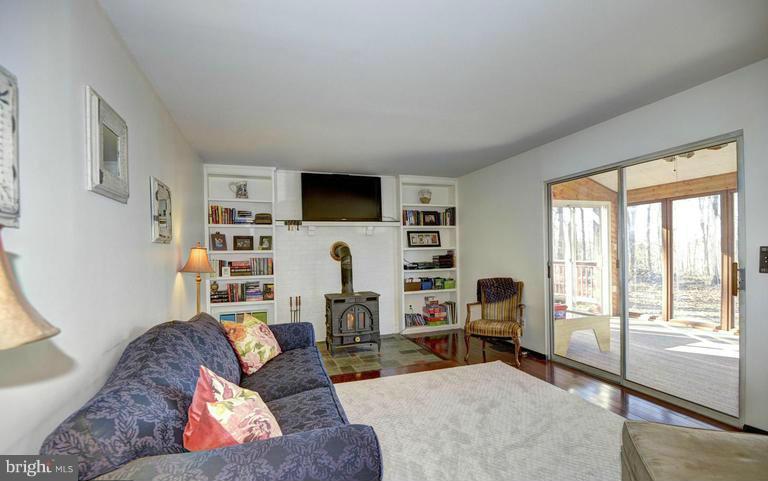 1954 Carrollton Road Finksburg, MD 21048 - Photo 9 of 26 Family Room