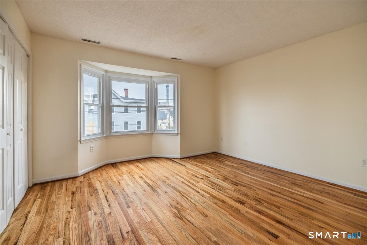 289 Broad Street, Unit 289 Bridgeport, CT 06604 - Photo 15 of 33