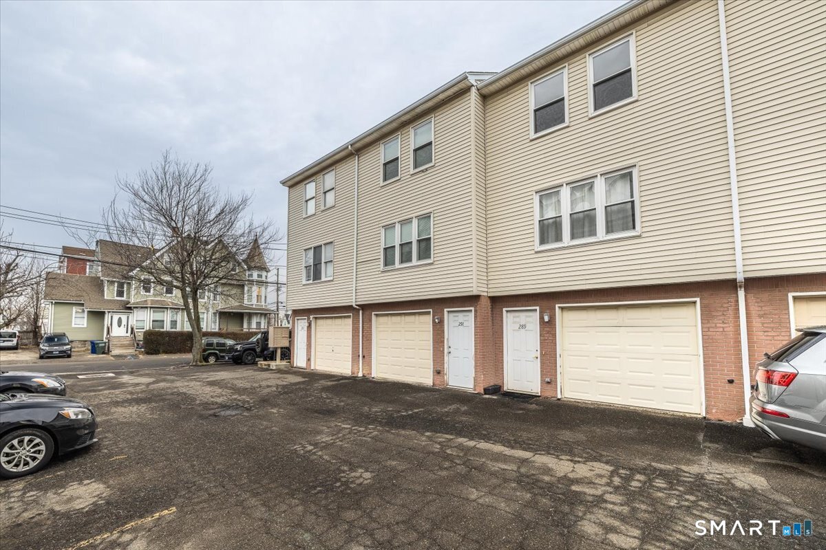 289 Broad Street, Unit 289 Bridgeport, CT 06604 - Photo 27 of 33