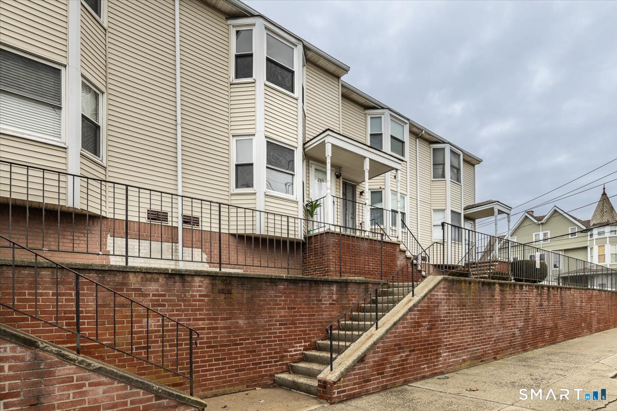 289 Broad Street, Unit 289 Bridgeport, CT 06604 - Photo 3 of 33