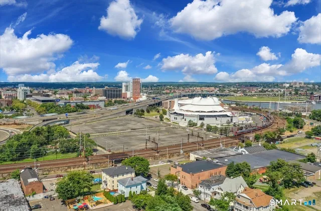 $309,000 | 289 Broad Street, Unit 289, Bridgeport, CT 06604