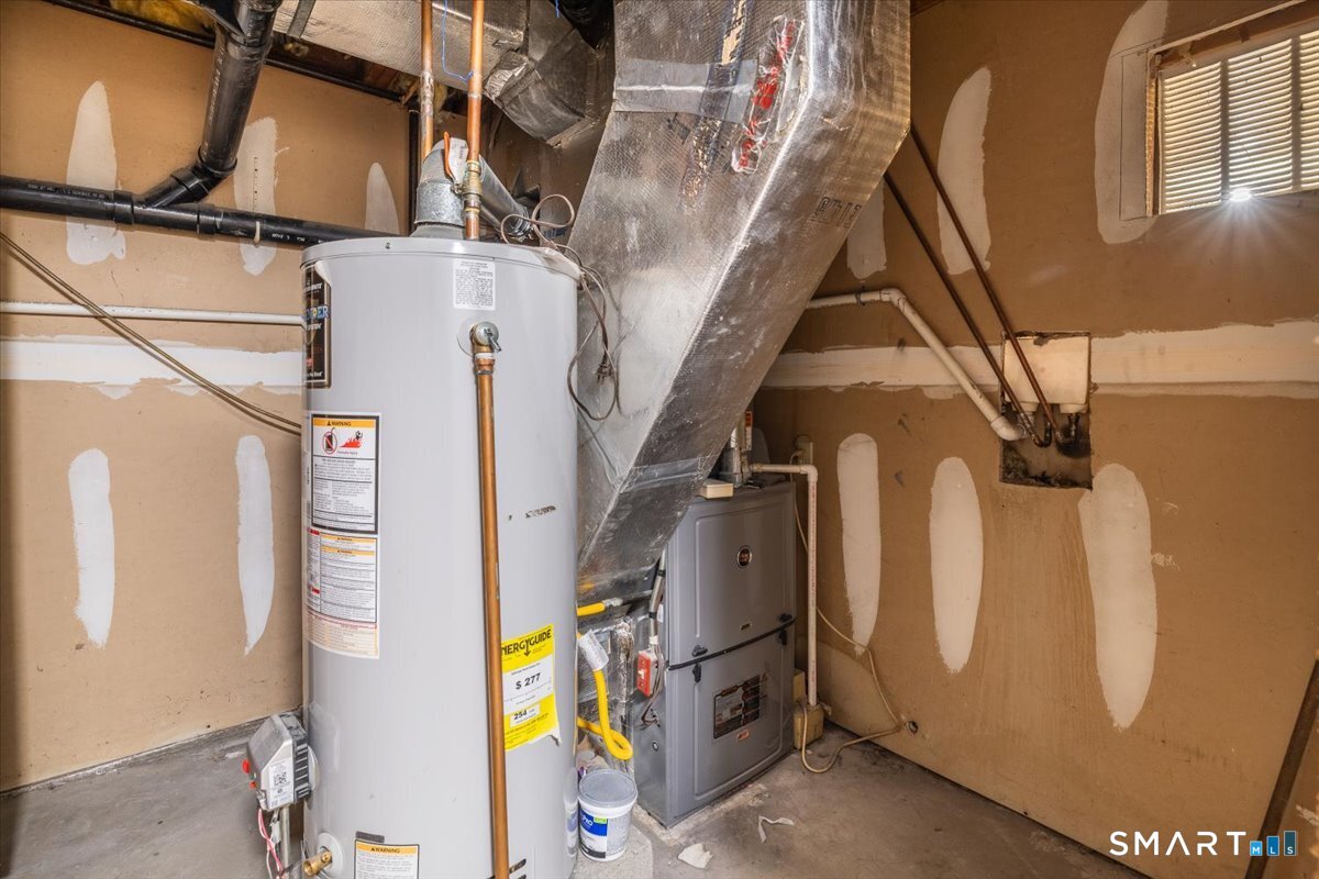 289 Broad Street, Unit 289 Bridgeport, CT 06604 - Photo 32 of 33