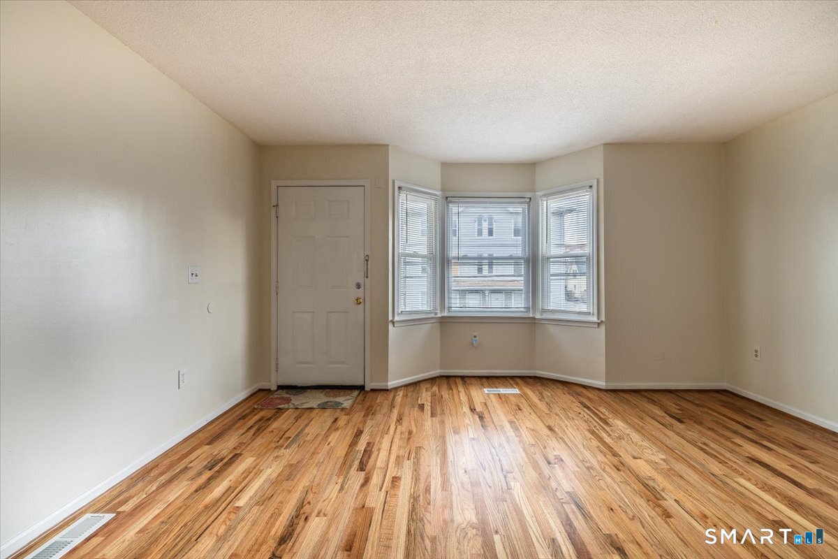 289 Broad Street, Unit 289 Bridgeport, CT 06604 - Photo 6 of 33