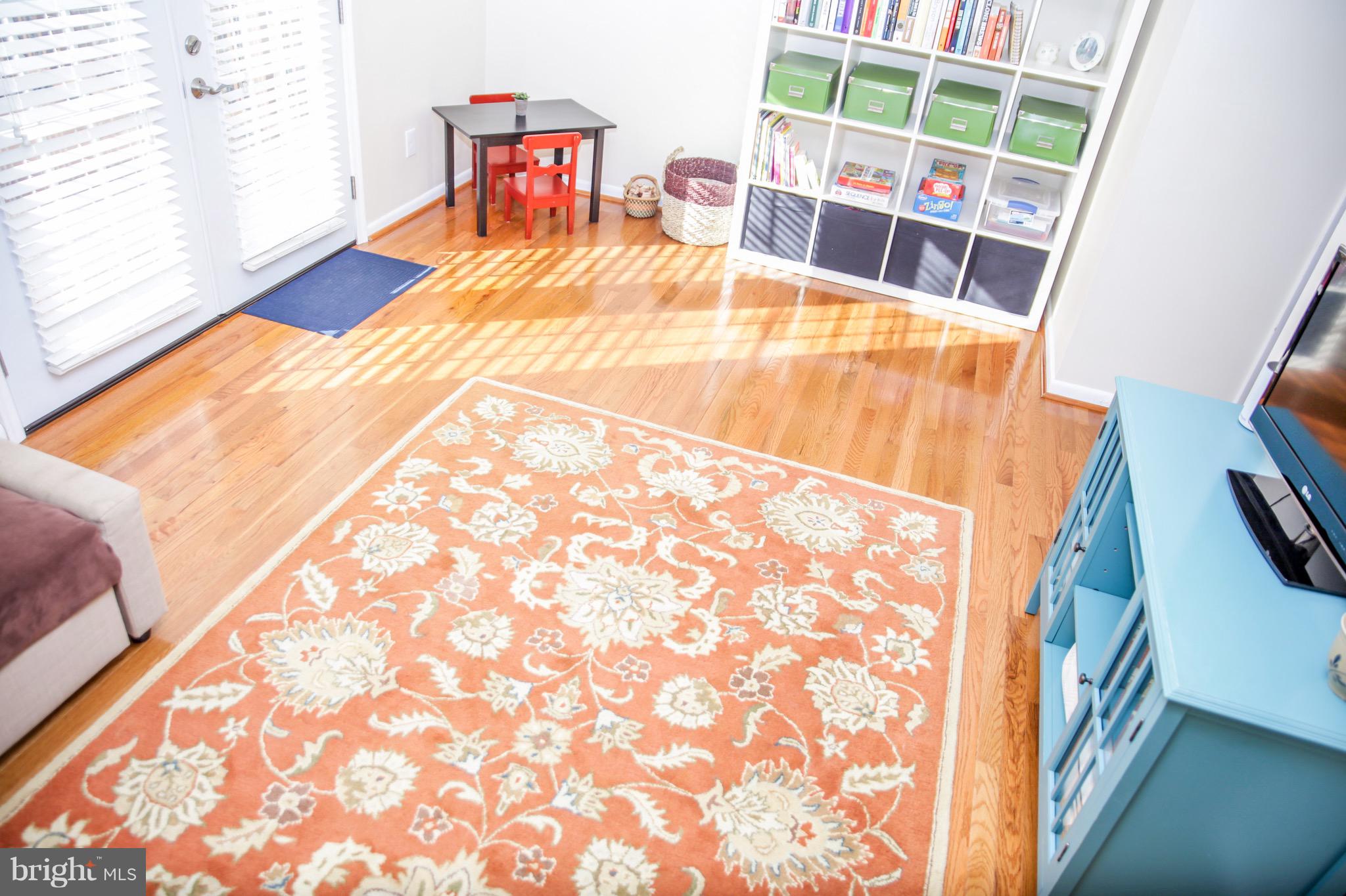 1736 Ridgely Road Edgewater, MD 21037 - Photo 76 of 89 Living Room