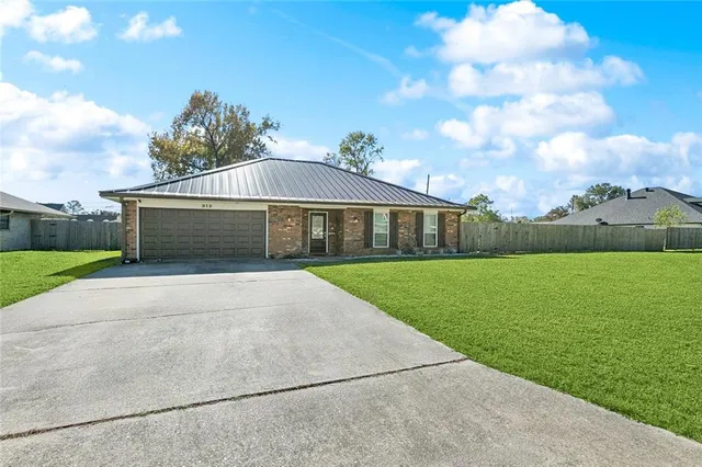$312,000 | 312 Devon Road, Laplace, LA 70068