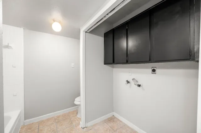 $70,000 | 206 Plaza Verde Drive, Unit D35, Houston, TX 77038