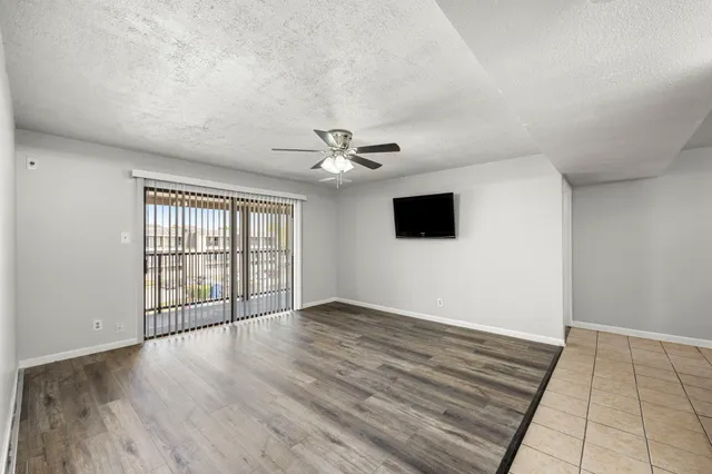 $70,000 | 206 Plaza Verde Drive, Unit D35, Houston, TX 77038