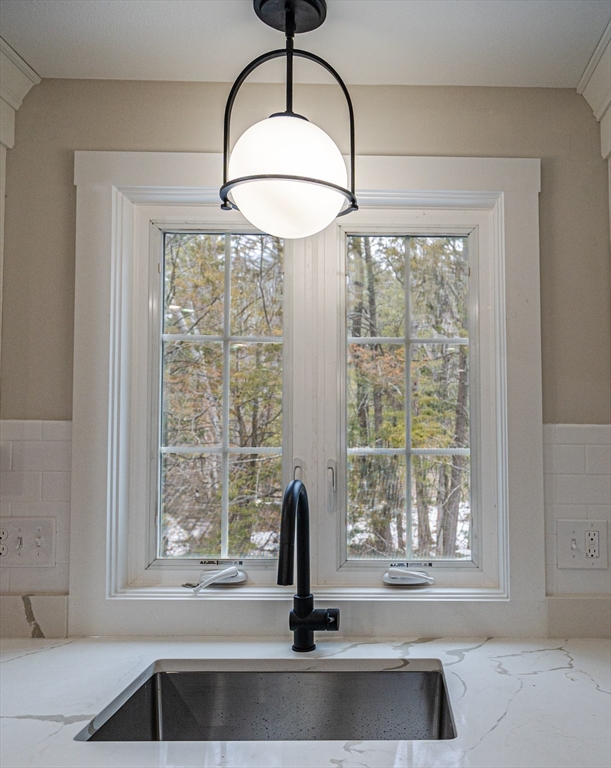 35 Homestead Road Lynnfield, MA 01940 - Photo 14 of 38