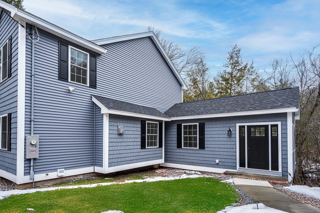 35 Homestead Road Lynnfield, MA 01940 - Photo 2 of 38