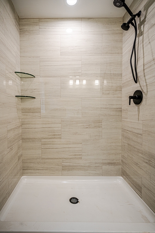 35 Homestead Road Lynnfield, MA 01940 - Photo 21 of 38