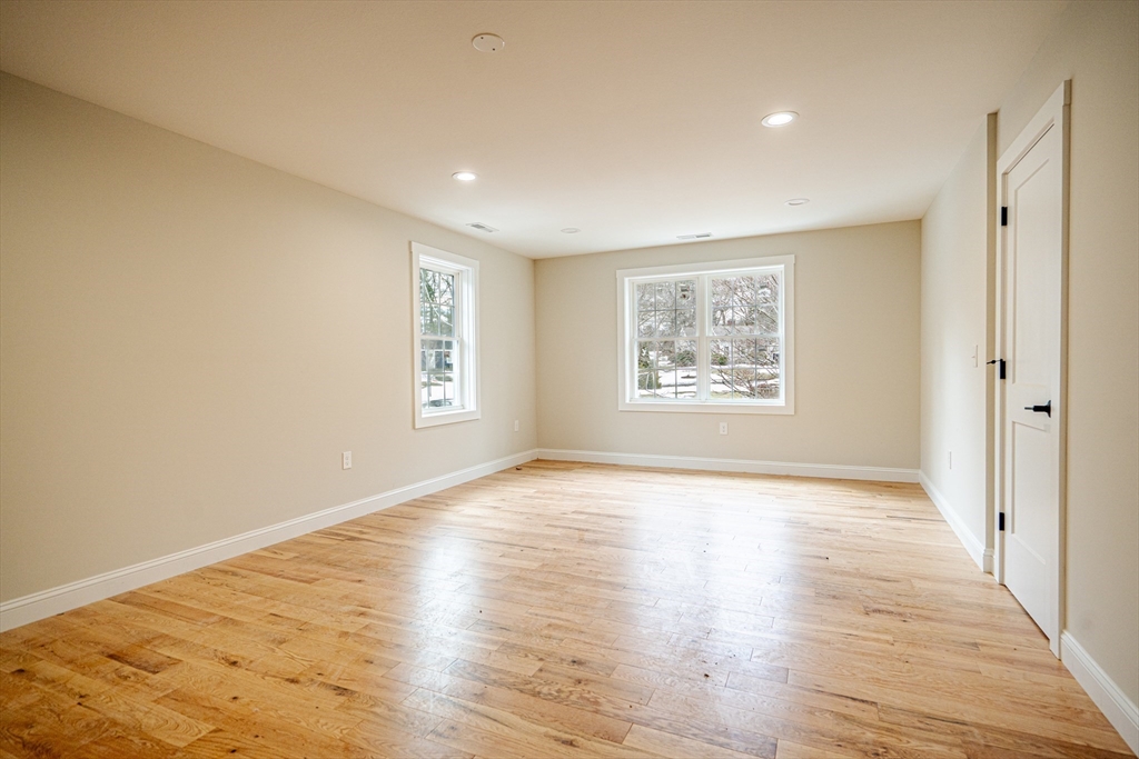 35 Homestead Road Lynnfield, MA 01940 - Photo 23 of 38