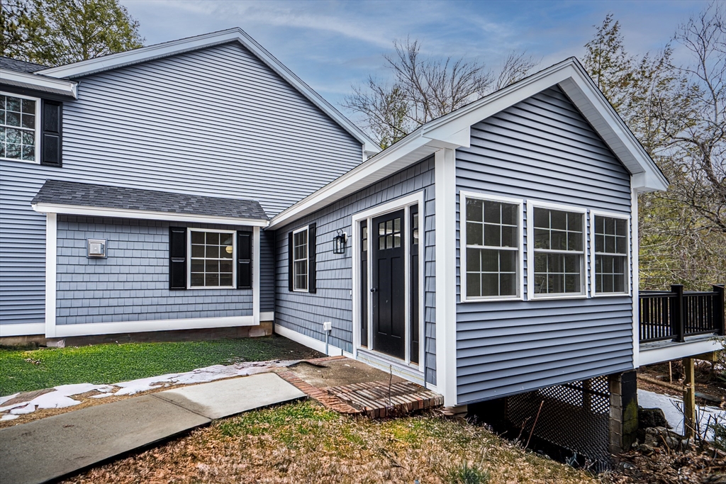 35 Homestead Road Lynnfield, MA 01940 - Photo 3 of 38