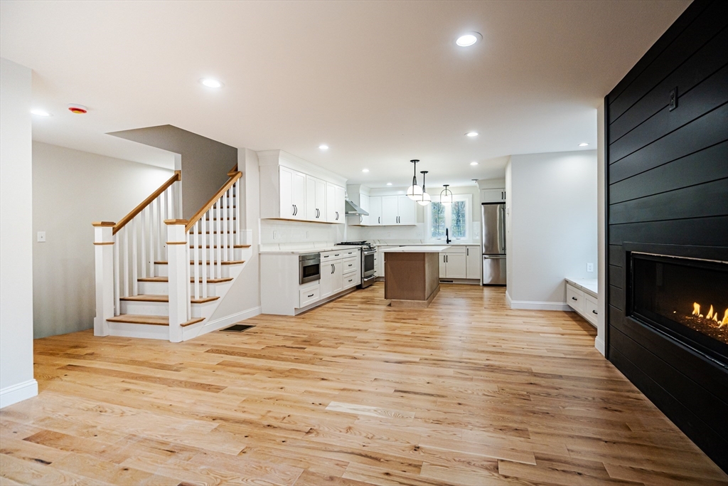 35 Homestead Road Lynnfield, MA 01940 - Photo 6 of 38