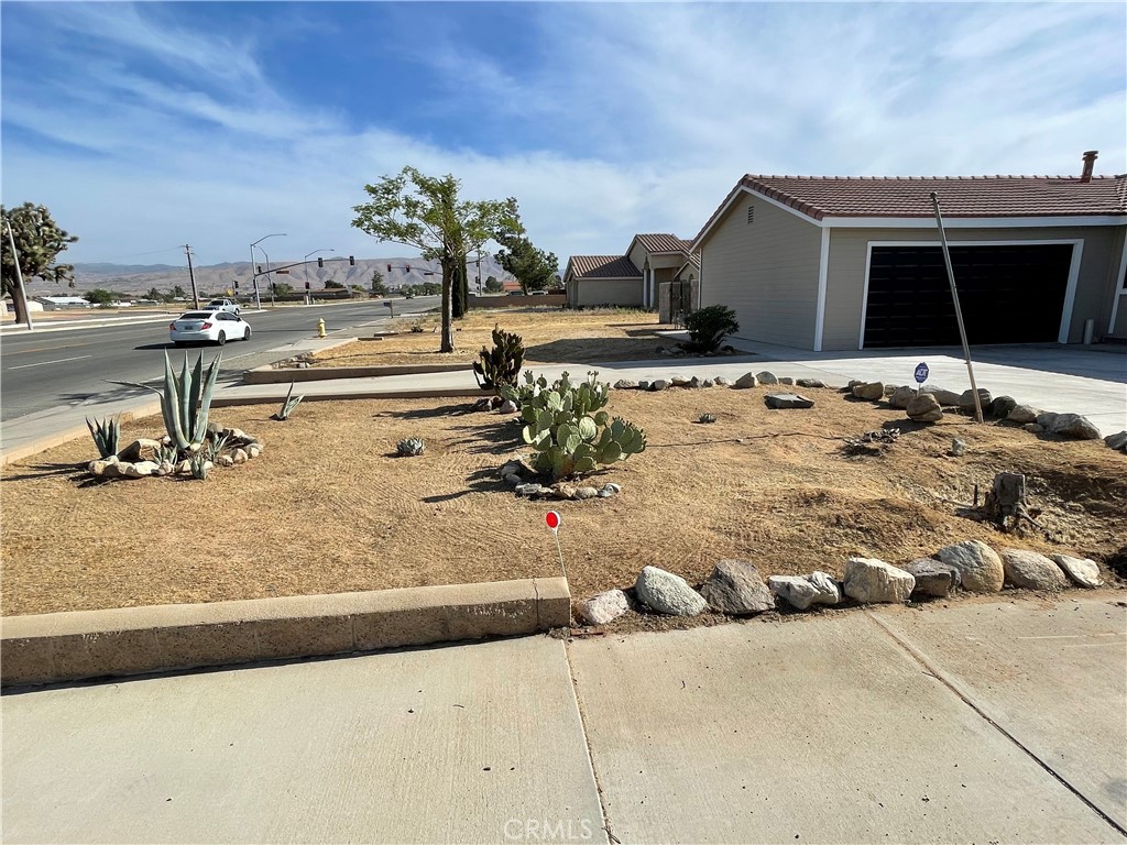 12546 Navajo Road Apple Valley, CA 92308 - Photo 20 of 27