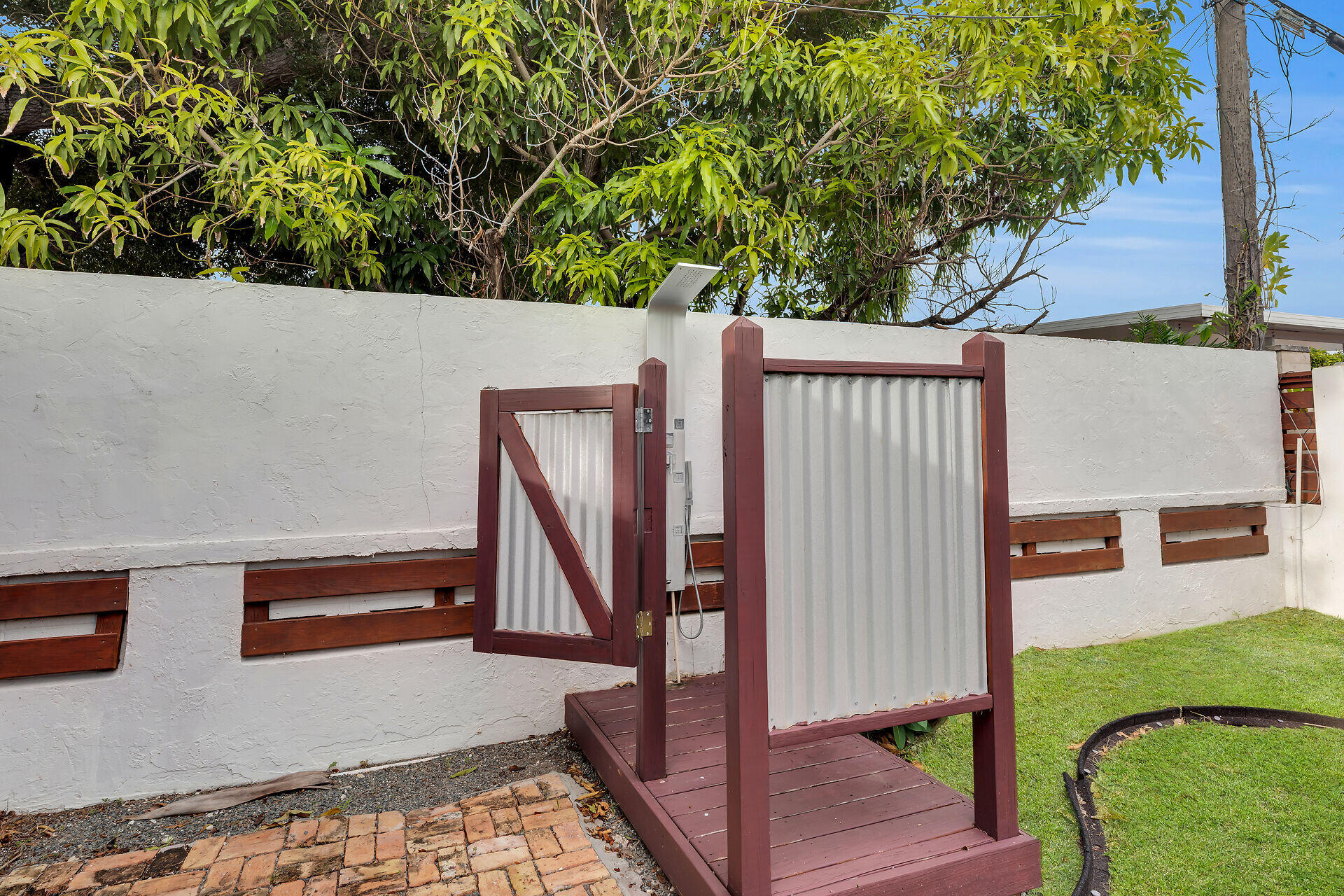 3707 Paula Avenue Key West, FL 33040 - Photo 24 of 26 a view of an outdoor space