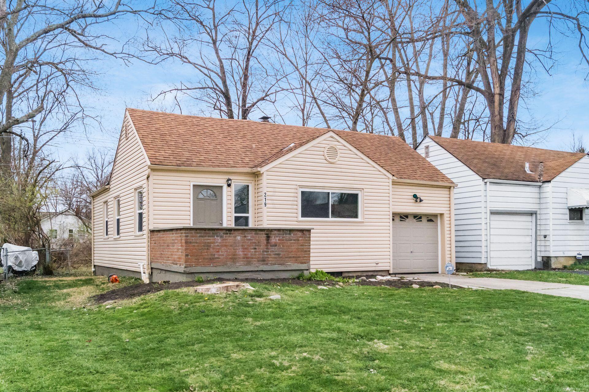 219 Edgevale Road Columbus, OH 43209 - Photo 2 of 14 002_db597ed_M 219 Edgevale084