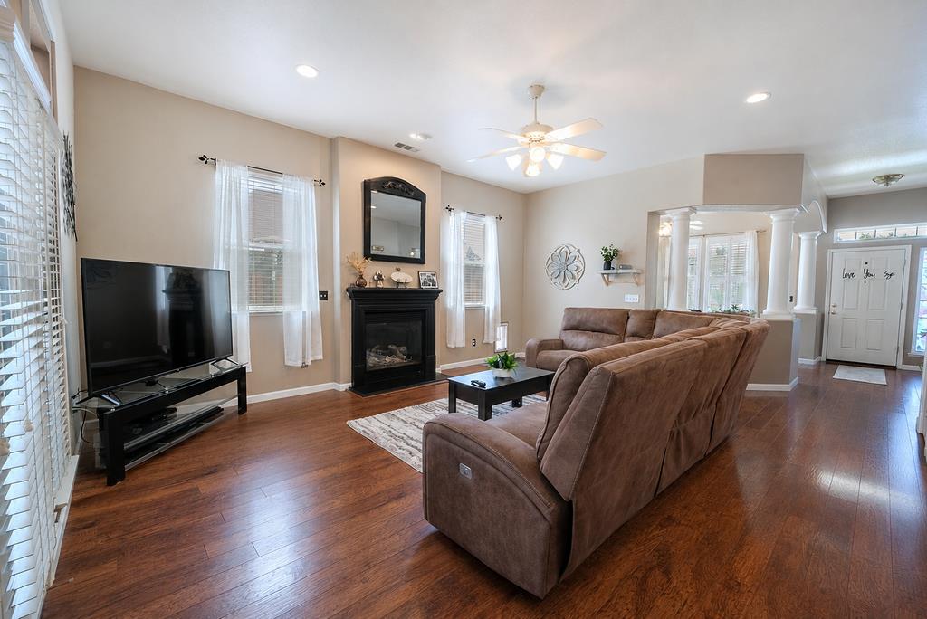 503 Franklin Lane Ripon, CA 95366 - Photo 9 of 34
