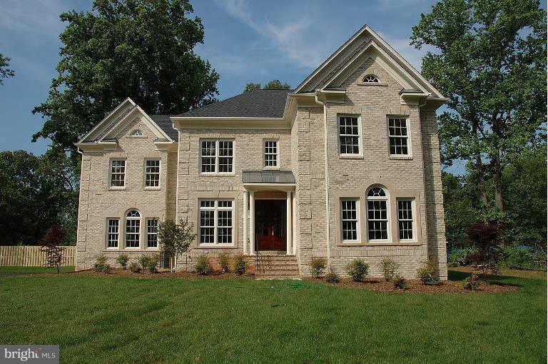 6153 Reza Court Springfield, VA 22152 - Photo 18 of 22 Exterior (Front)