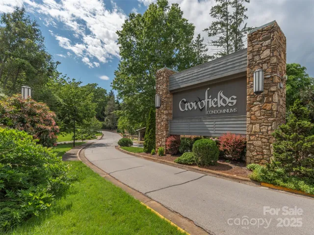 a sign that is on the side of a building