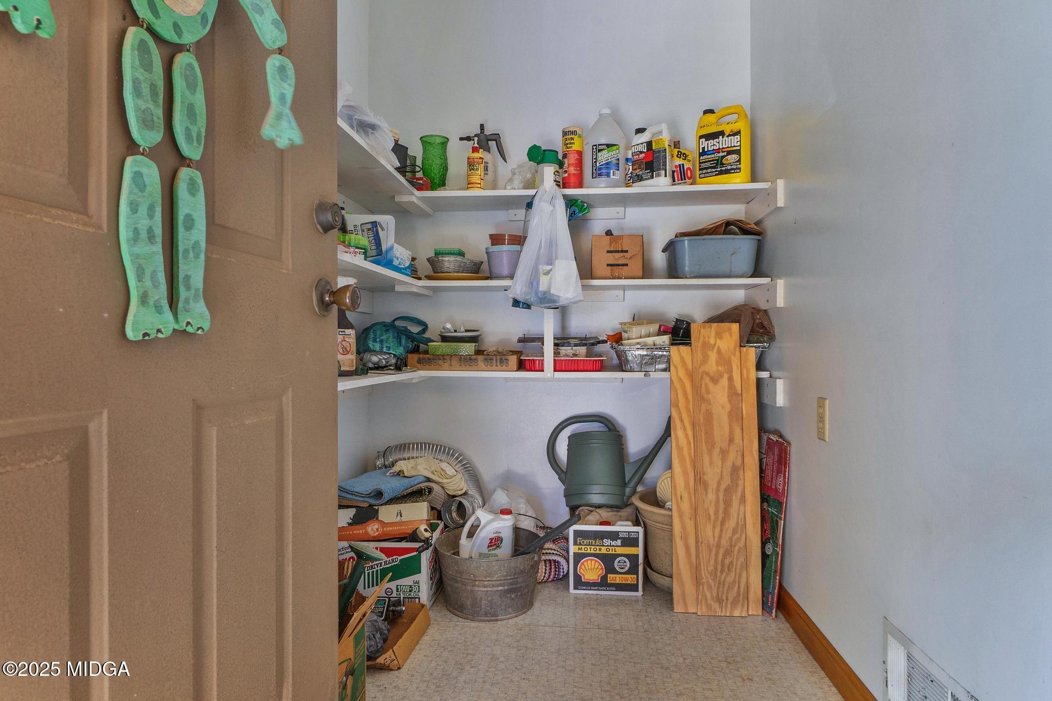 369 Abares Road Forsyth, GA 31029 - Photo 21 of 55 storage room