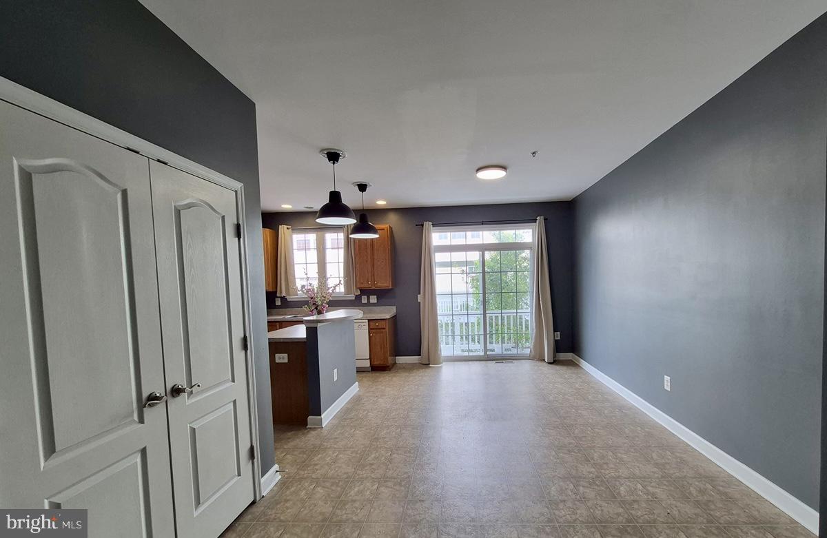 2126 Little Sorrel Way Silver Spring, MD 20902 - Photo 5 of 15 Spacious modern living area awaits you.