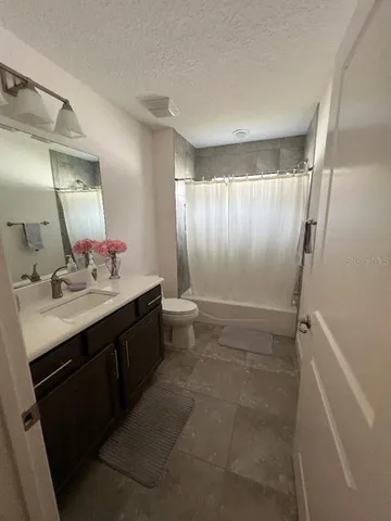 $387,500 | 10393 Silver Maple Avenue, Oxford, FL 34484