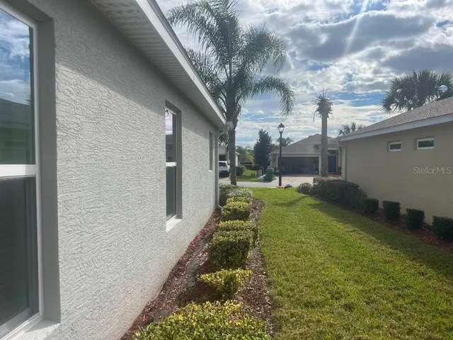 $387,500 | 10393 Silver Maple Avenue, Oxford, FL 34484